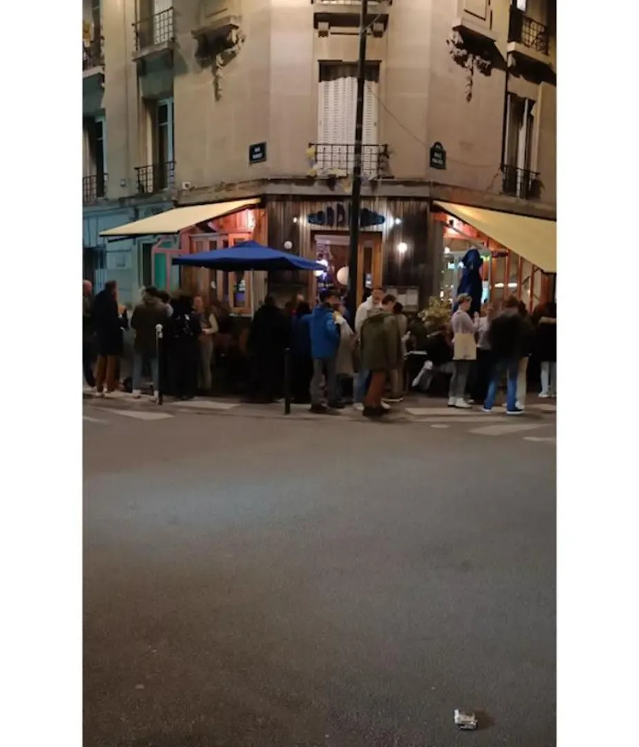 Joli Studio Lumineux Paris France